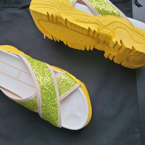 #21 Glitter slide sandals